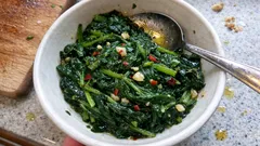 Cicoria Ripassata—Garlicky, Spicy Sautéed Chicory the Easy Roman Way